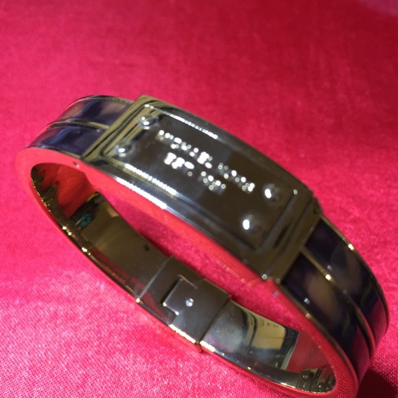 Michael Kors Women's Gold Tone Tortoise Print Bracelet - Picture 4 of 5